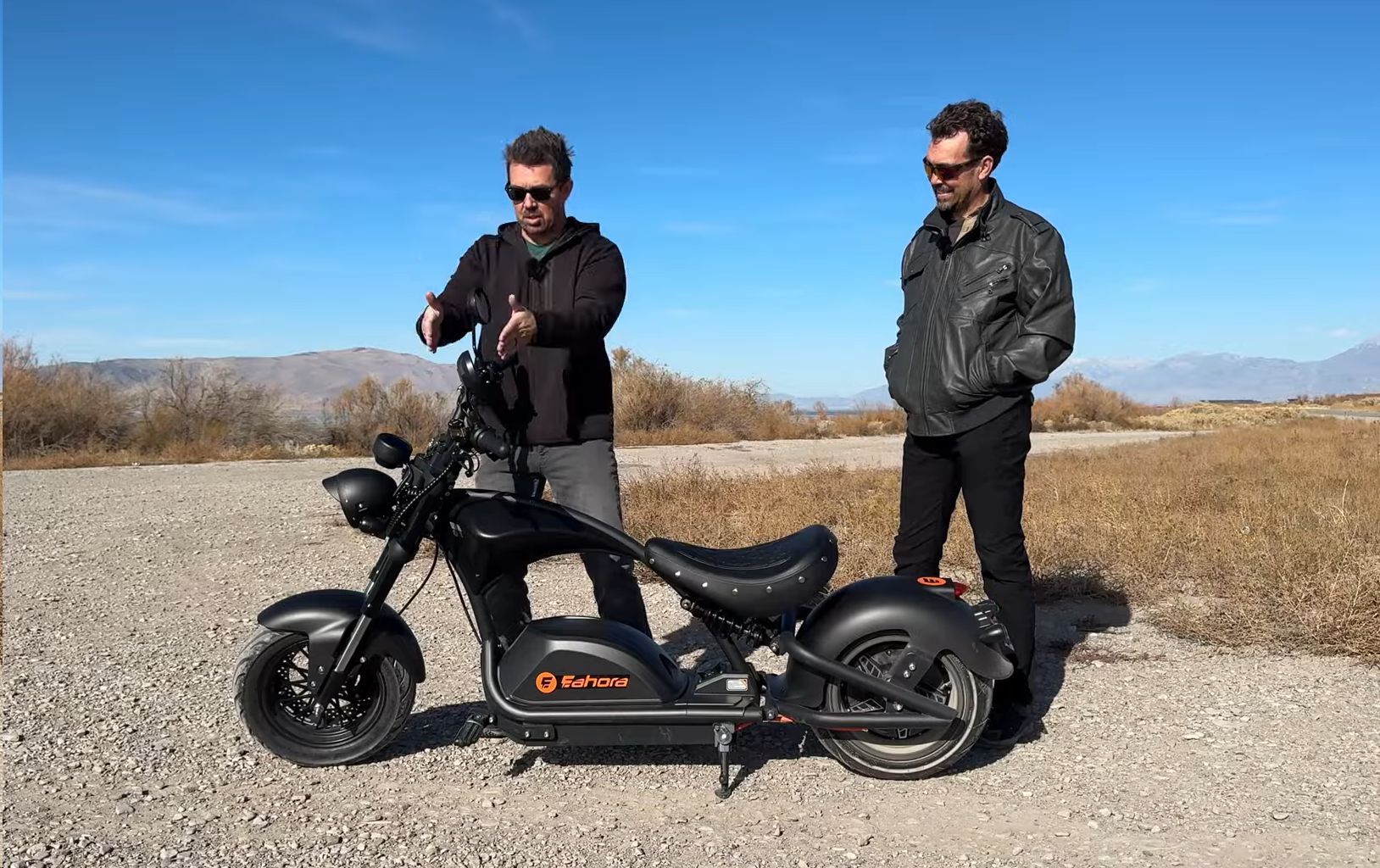 Eahora Knight M1PS - Black Review :  Batman would ride this machine