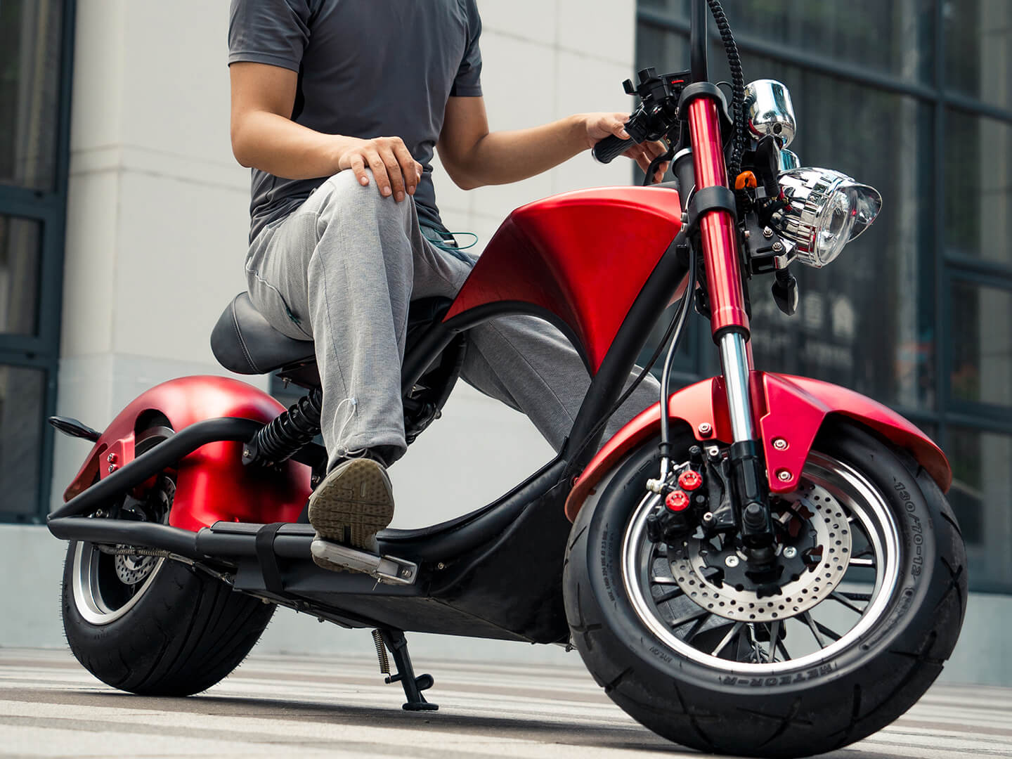 2000W Electric Motorcycle Chopper - Fat Tire Scooter - Eahora Emars M1P 